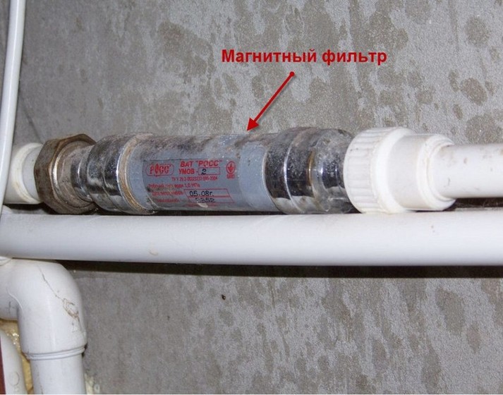 При монтаже газового котла устанавливается магнитный фильтр, который защищает от накипи.